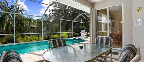 Piscine extérieure, piscine chauffée