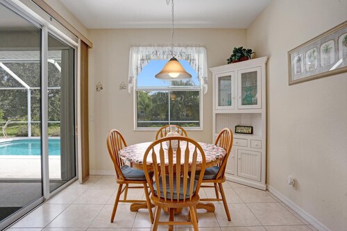 Private, Spacious 3 bed-2 bath Home with pool & spa