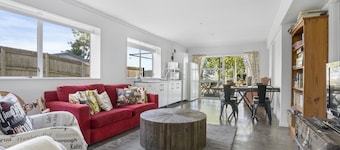 Bright 3-Bedroom Unit - WiFi & Parking