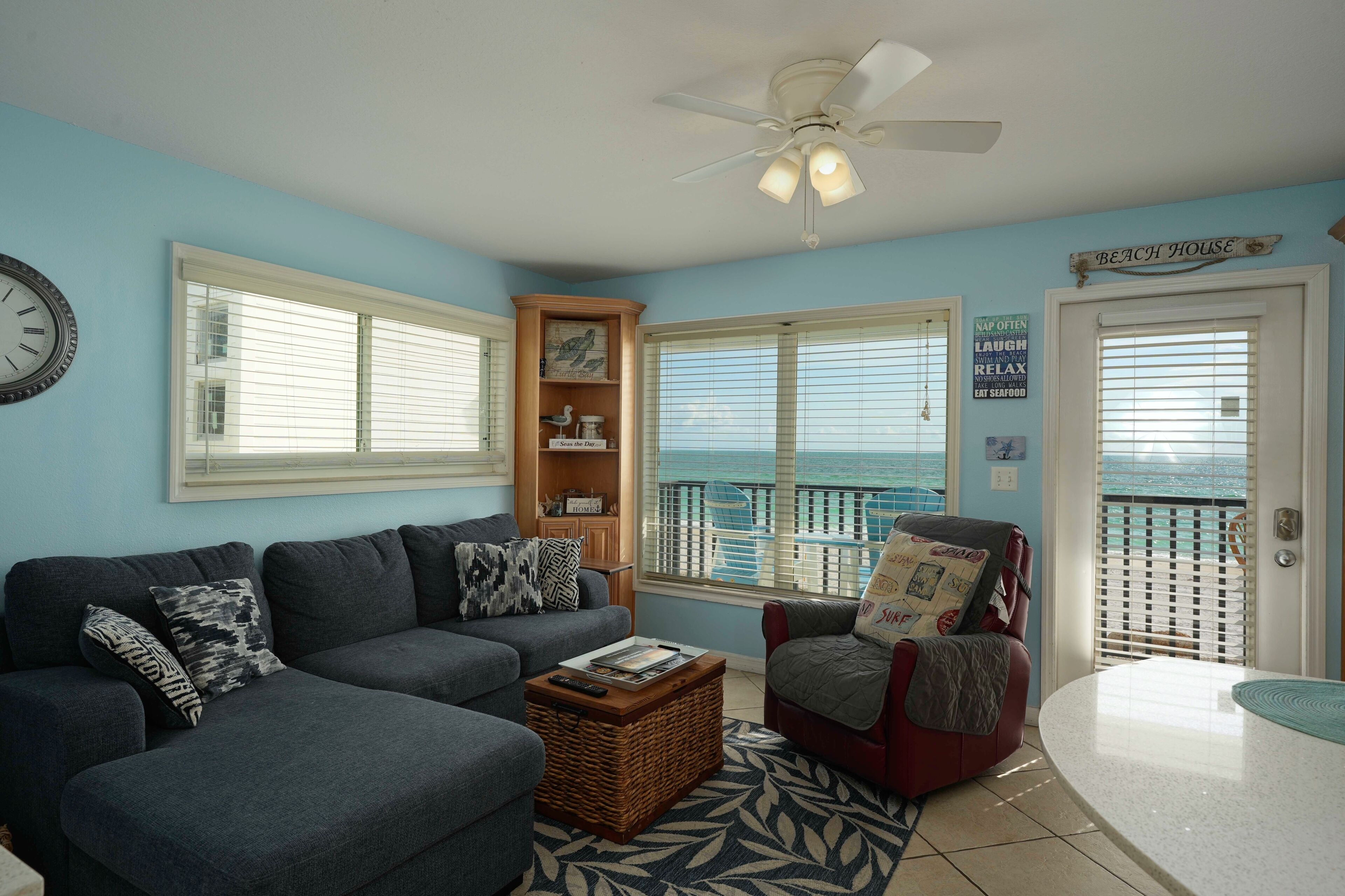 Smart TV, DVD player, books