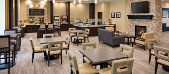 King Studio Suite w/ Full Kitchen + Free Breakfast