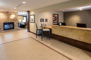 Lobby - Free Breakfast. Pool. Great for Business Travelers! (Omaha)
