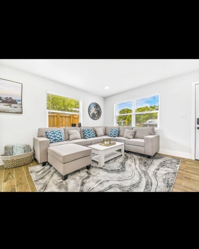 Centrally Located 3-Bedroom Oasis: 20 Mins to Beach and City Life on VRBO