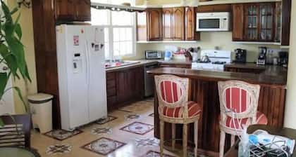 Rainbow Hill Villa - Cool Breezes & Idyllic Views