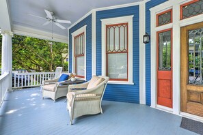 Terrace/patio - Elegant Raleigh Home w/ Porch, Walk Downtown! (Raleigh)