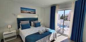 3 habitaciones, tabla de planchar con plancha, wifi y ropa de cama 