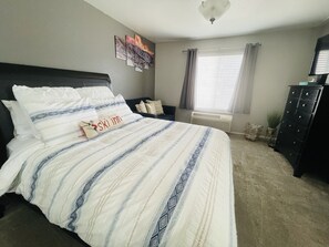 Iron/ironing board, free WiFi, bed sheets
