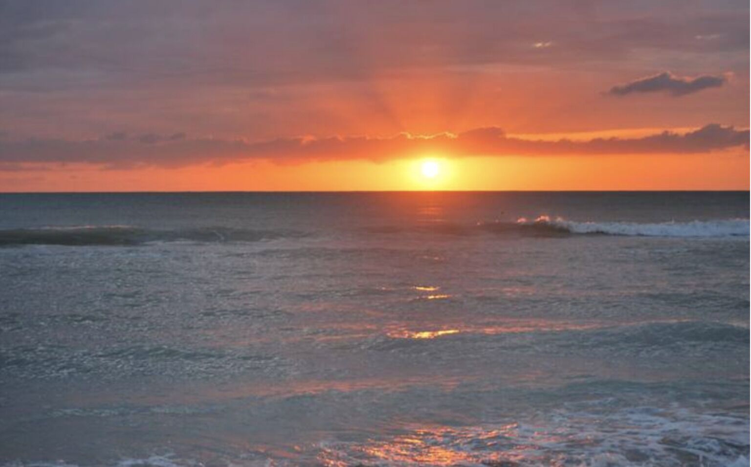 Plage à proximité, chaises longues, serviettes de plage