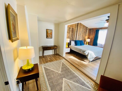 Spacious 2 Bedroom Apartment in Lyons