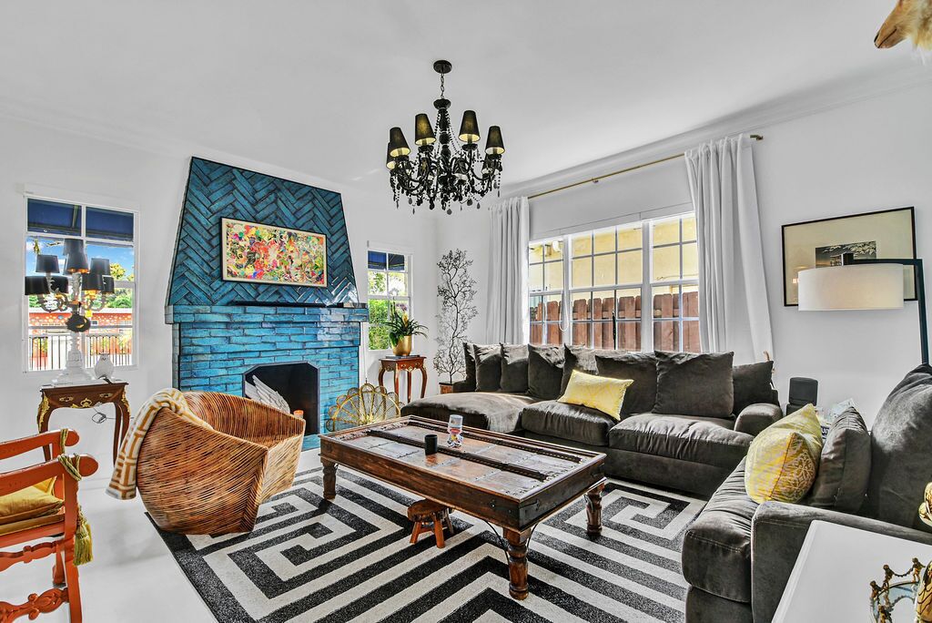 CENTRAL, cozy, chic 4 BDRM/3bath in South Miami