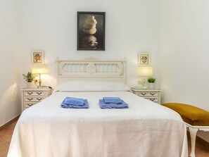 3 soverom, strykejern/-brett, reiseseng for barn og wi-fi (inkludert)