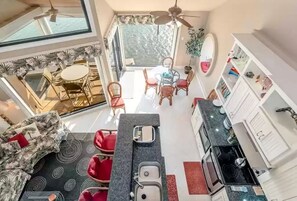 Fridge, microwave, oven, stovetop - Bayside Condo, Awesome Sunset Views on Laguna Madre- Boat Slip, Close to Beach! (South Padre Island)