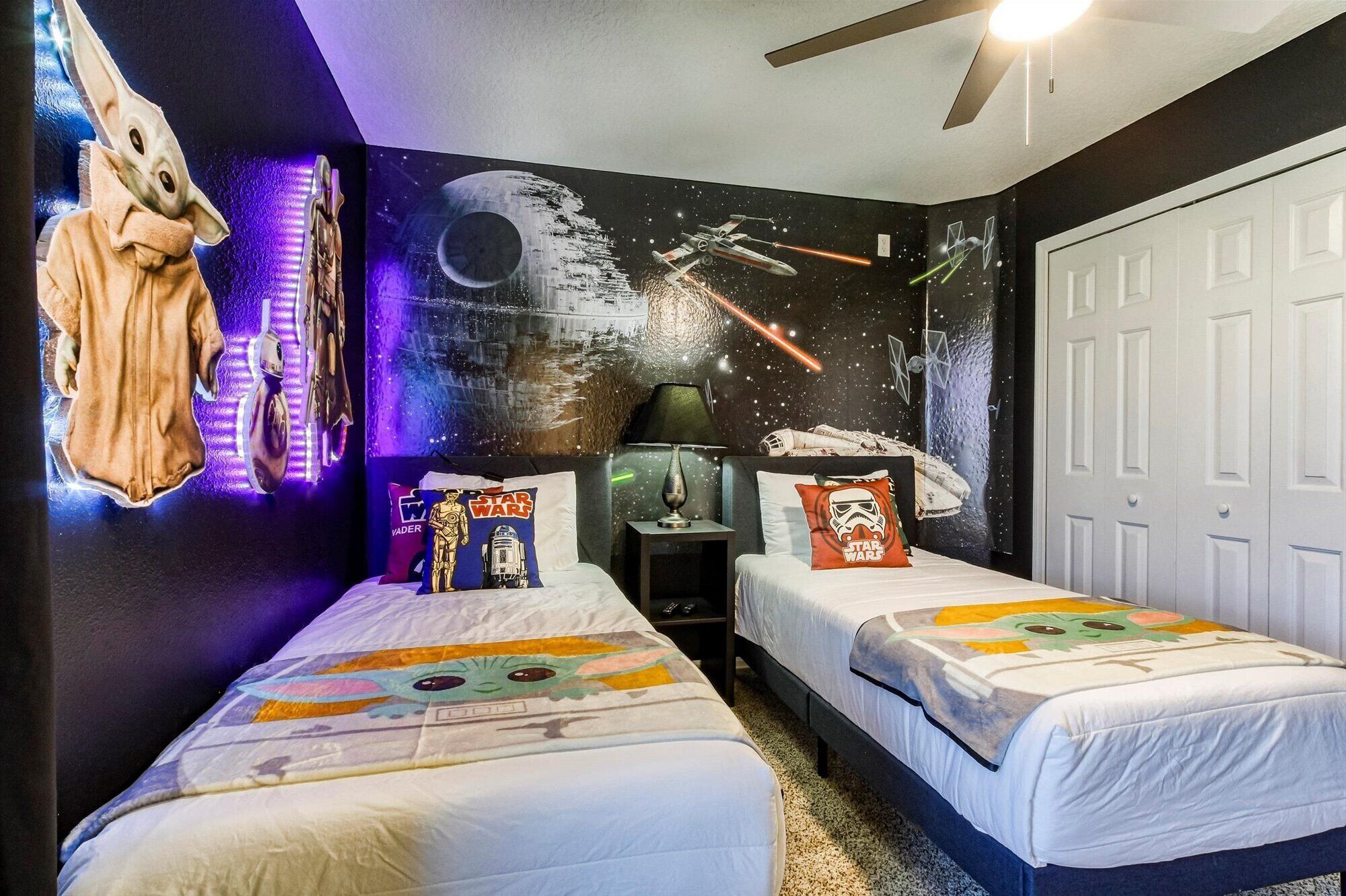 6 habitaciones, escritorio y tabla de planchar con plancha 