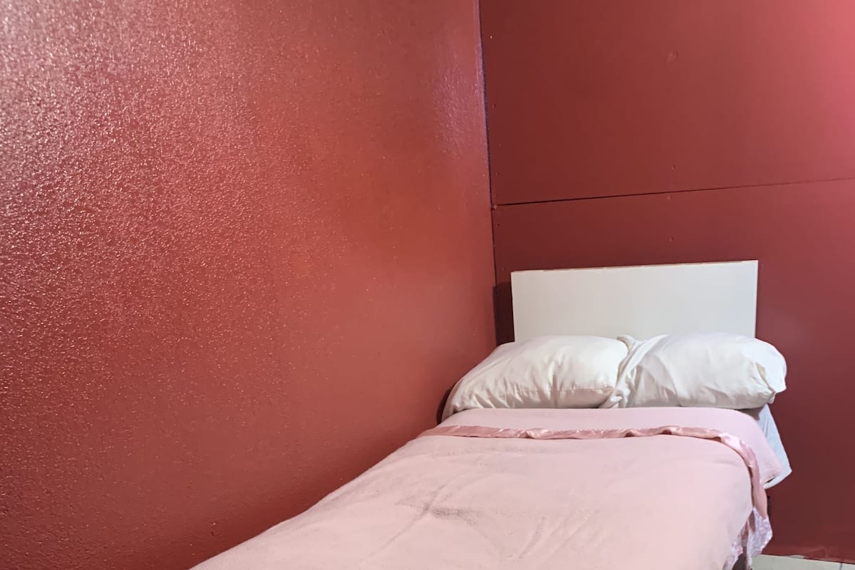 Basic Room | 1 bedroom, hypo-allergenic bedding, desk, laptop workspace