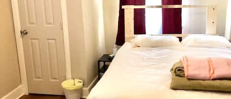 1 bedroom, hypo-allergenic bedding, desk, laptop workspace