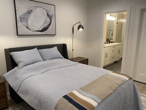 5 bedrooms, desk, iron/ironing board, free WiFi