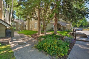 Property grounds - Peaceful Edwards Condo w/ Mountain Views! (Edwards)