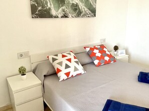 1 sovrum, strykjärn/strykbräda, internet och sängkläder