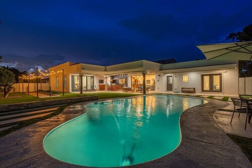 Heated Pool, Bocce Ball, Coffee, & Putting Green