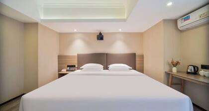 Nanfang Yijing Hotel (Shenzhen Baoan International Airport Gushu Subway Station store)