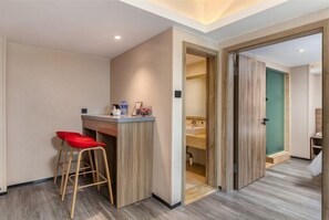 Room - Nanfang Yijing Hotel (Shenzhen Baoan International Airport Gushu Subway Station store) (Shenzhen)