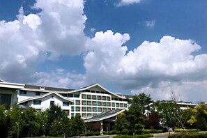 Unclassified image, 2 of 40, button - Sunwu Hot Spring International Hotel (Huimin)