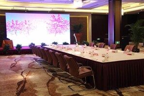 Unclassified image, 3 of 40, button - Sunwu Hot Spring International Hotel (Huimin)