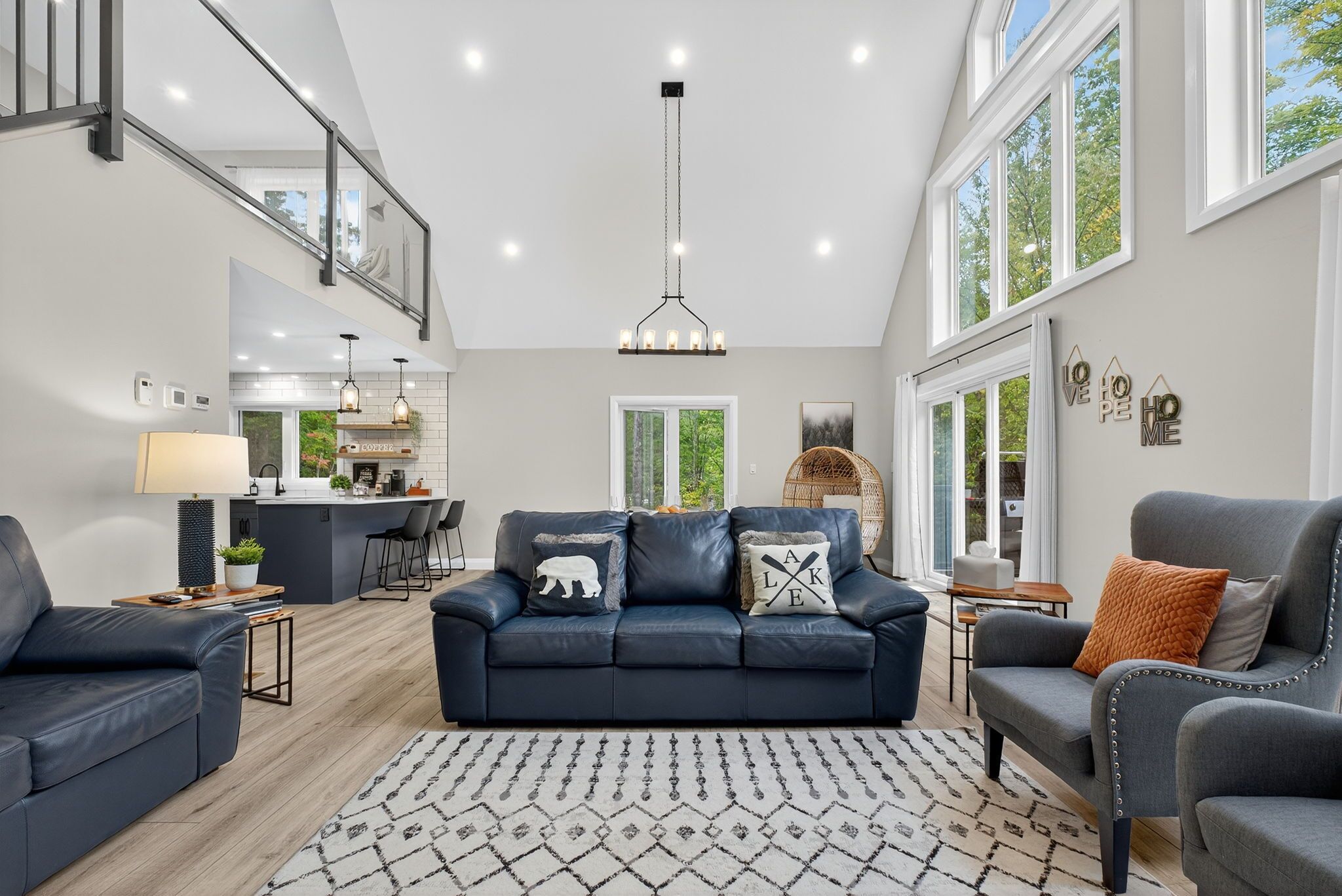 Smart TV, fireplace, video games, table tennis