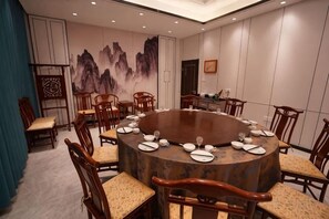 Unclassified image, 4 of 53, button - Xianju Hotel (Tai'an)