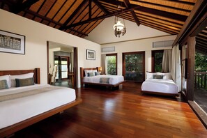 7 Bedroom Pool Villa | 7 kamar tidur, busa memori, isi minibar gratis, dan meja kerja