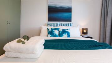 Family Apartment, 4 Bedrooms | Individually decorated, individually furnished, desk, blackout drapes