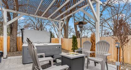 Cozy "Turn of the Century" 3B/2B Explorers Suite