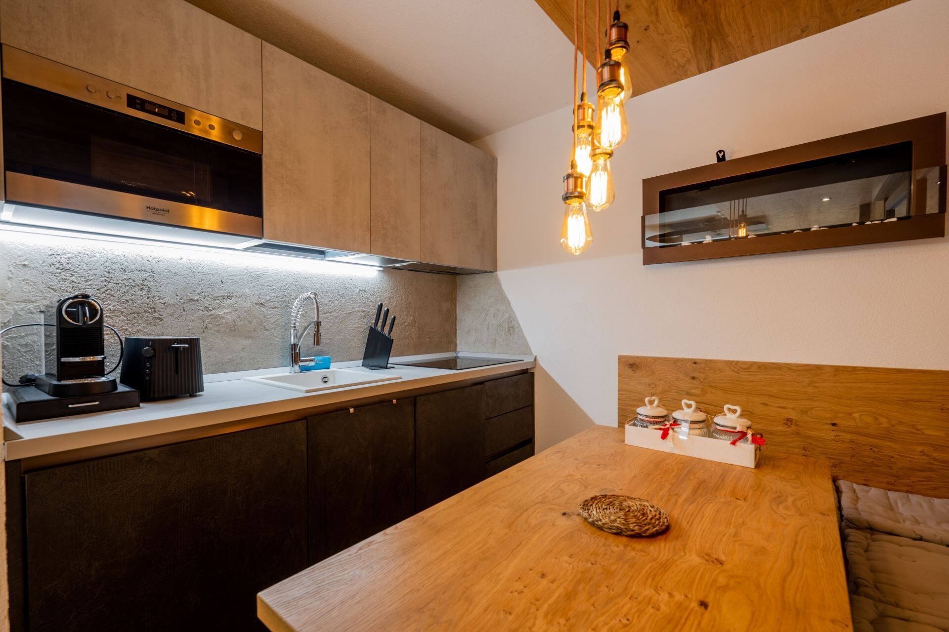 Frigorifero, microonde, forno, lavastoviglie