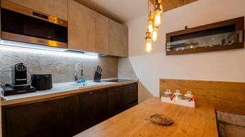 Frigorifero, microonde, forno, lavastoviglie