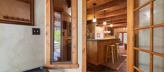 Amazing Setting in Woods & Near Mountain | 3 Level TH with Gas Fireplace-Washer/Dryer in Unit-Deck