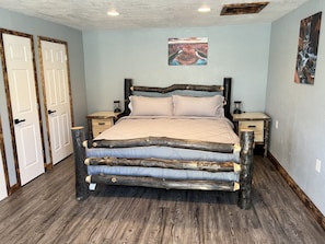 1 habitación, tabla de planchar con plancha, wifi gratis y ropa de cama 