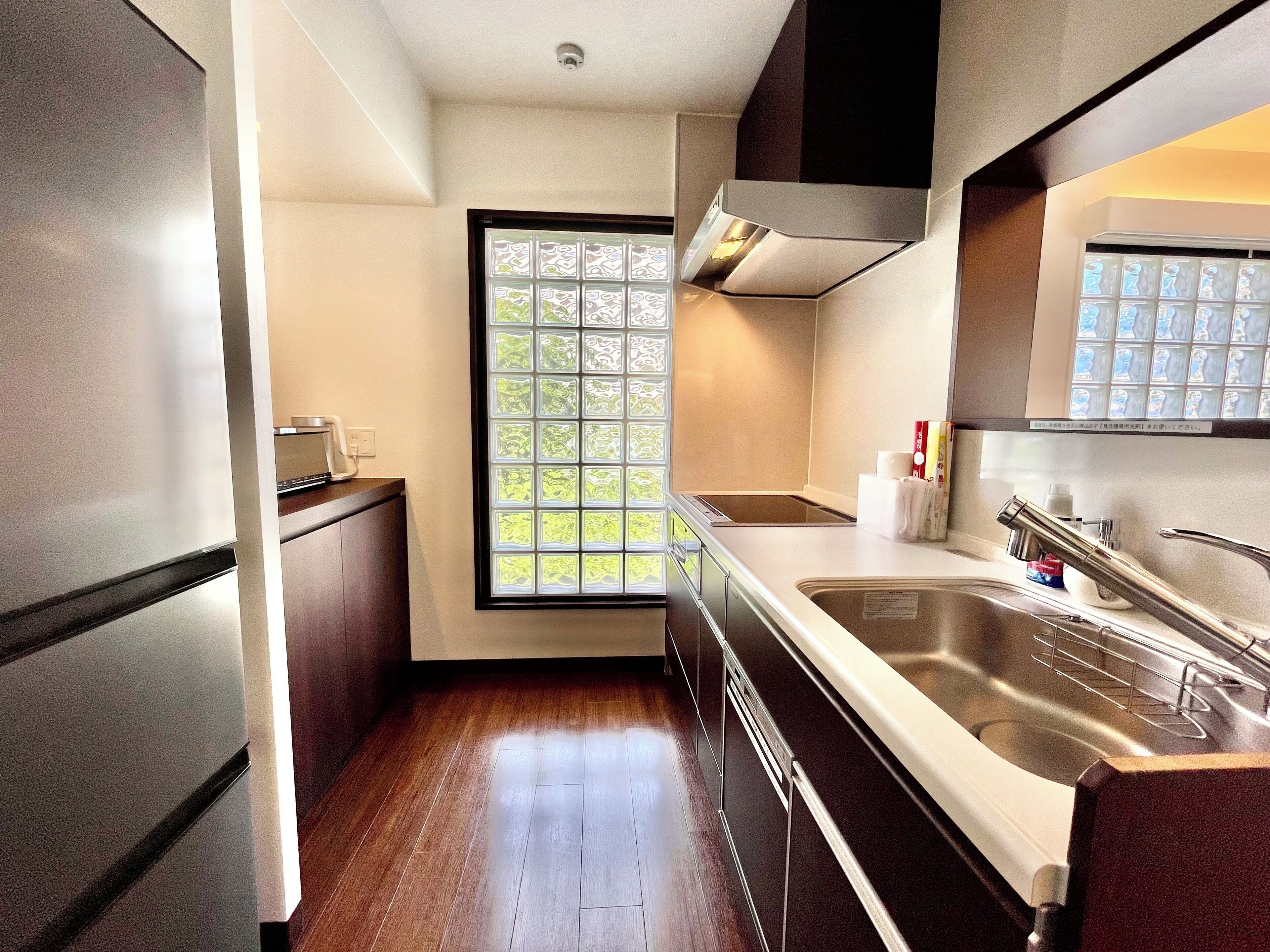 Suite ejecutiva, no fumadores | Wifi gratis y ropa de cama