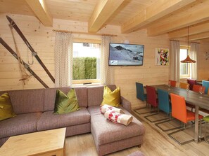 TV - Unique Lodge with sauna in the center of Kaprun (Kaprun)