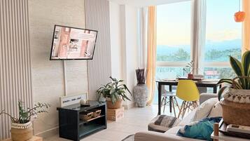 Smart-TV, Tischtennisplatte