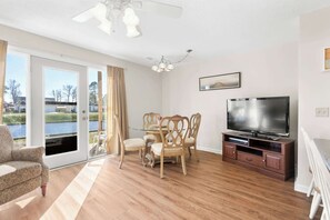 Dining - Surfside Stories 1st Floor Free Parking By Beach Star (Myrtle Beach)