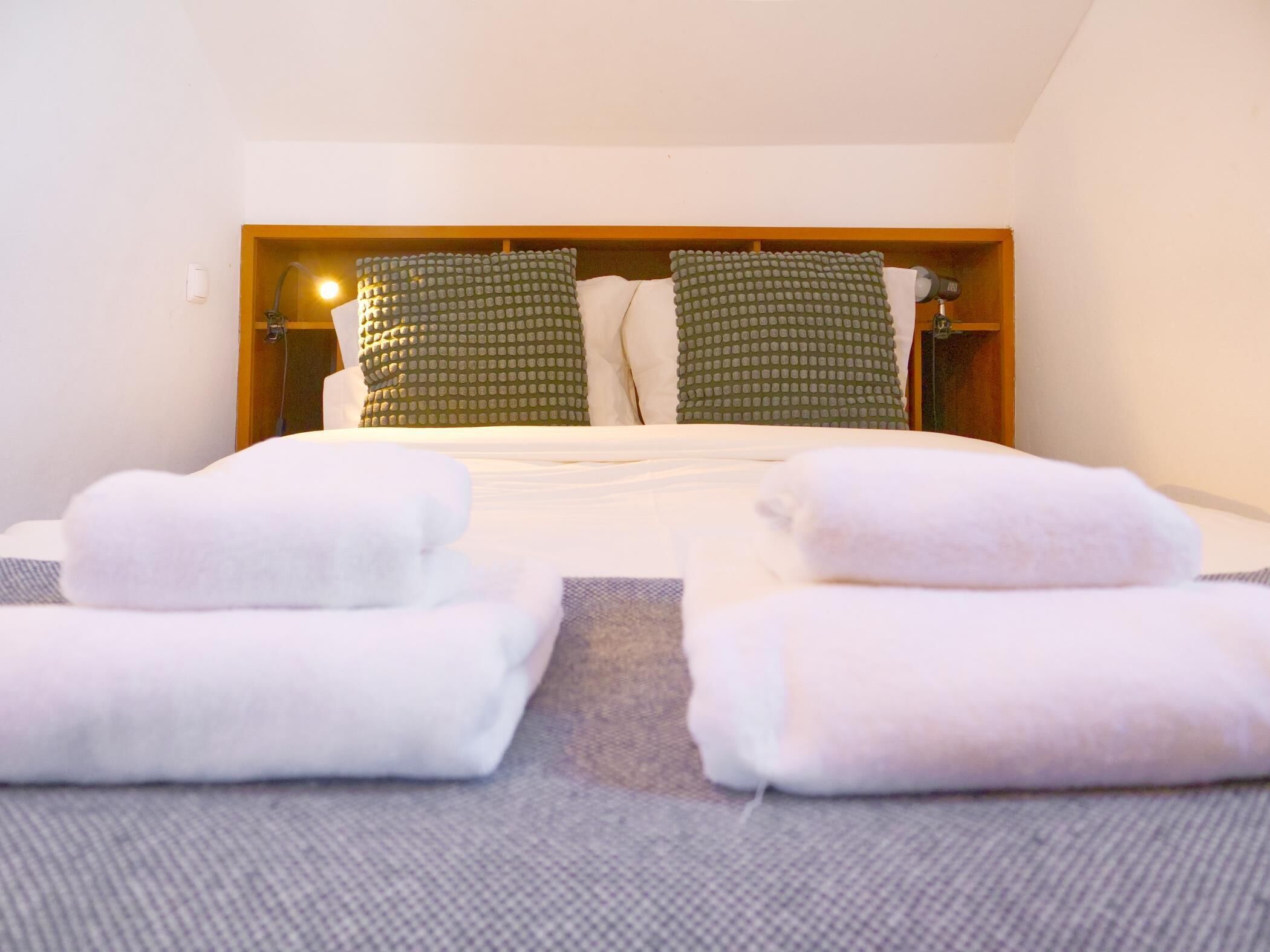 1 bedroom, iron/ironing board, internet