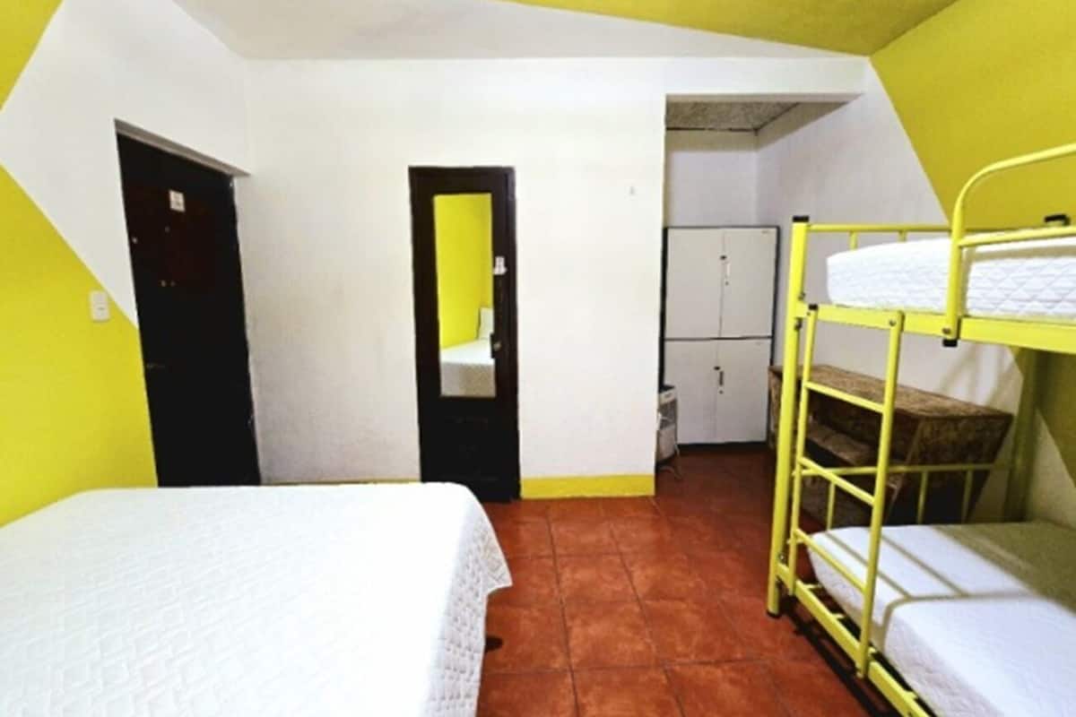 Family Quadruple Room | Free WiFi, bed sheets