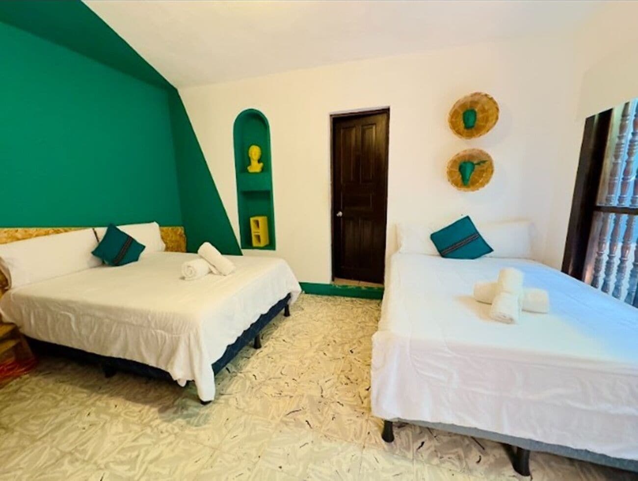 Habitación Confort doble | Wifi gratis y ropa de cama