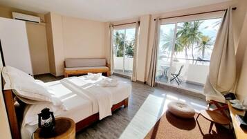 Premium Suite, Bathtub, Sea View | 1 bedroom, soundproofing, bed sheets