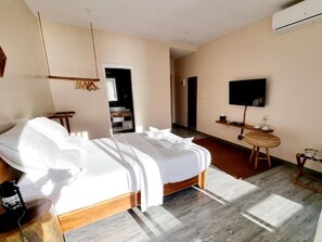 Habitació doble Deluxe, balcó, vistes al mar | Habitacions insonoritzades i roba de llit 