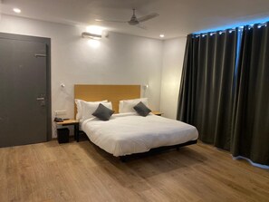Habitación clásica | Sábanas de algodón egipcio y ropa de cama de alta calidad