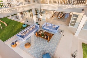 Outdoor dining - Villa Royal Canggu Secluded 6BR Luxury Walking Distance to Echo Beach (Canggu)