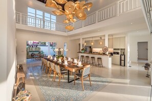 Dining - Villa Royal Canggu Secluded 6BR Luxury Walking Distance to Echo Beach (Canggu)