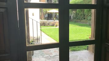 Deluxe Double Room | Free WiFi, bed sheets