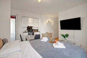 Standard Studio (Lean Home) | 1 bedroom, free WiFi, bed sheets - Lean & Santi Apartments (Lugano)